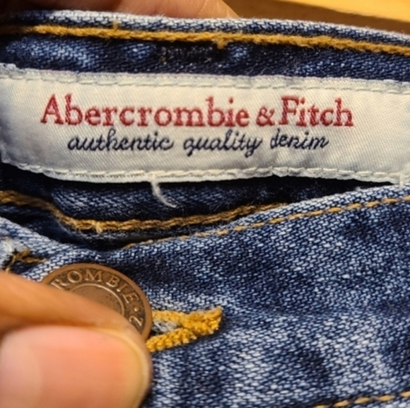 Abercrombie & Fitch | Women's Dark Denim Distressed Hem Mini Skirt (Size 6) - Picture 2 of 11